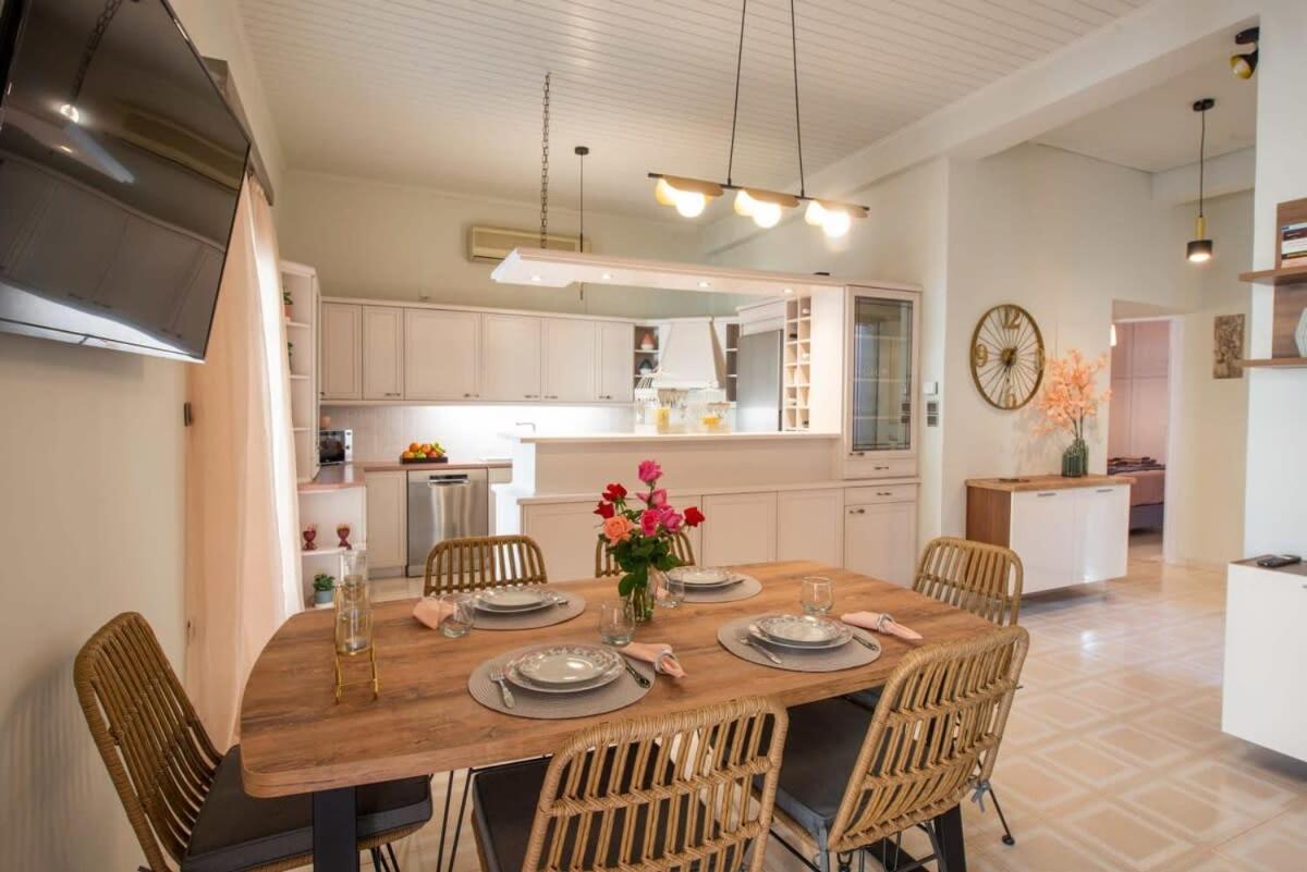 Dolce Favola Nomad Casa - Kalamata'S City Getaway Екстер'єр фото
